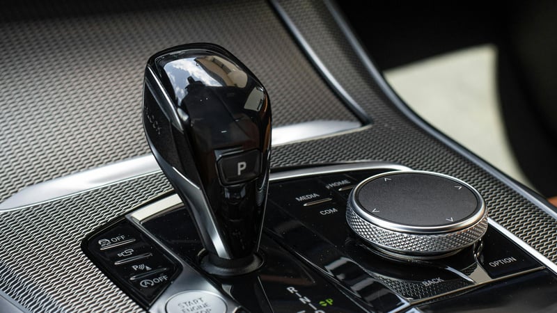 Is It Better to Learn Manual or Automatic Driving? The Ultimate Guide - Thumbnail